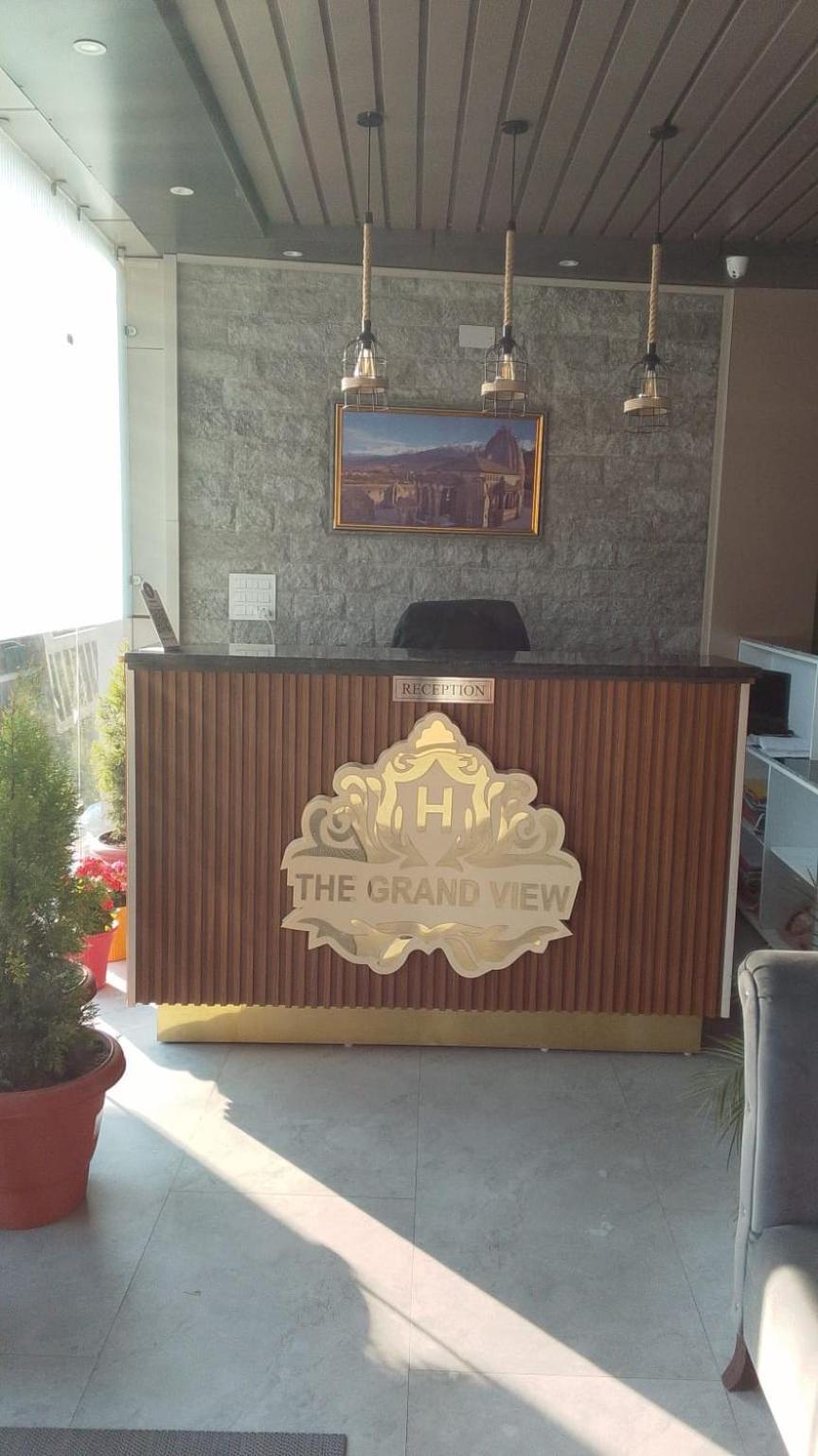 The Grand View Hotel Baijnath Bagian luar foto