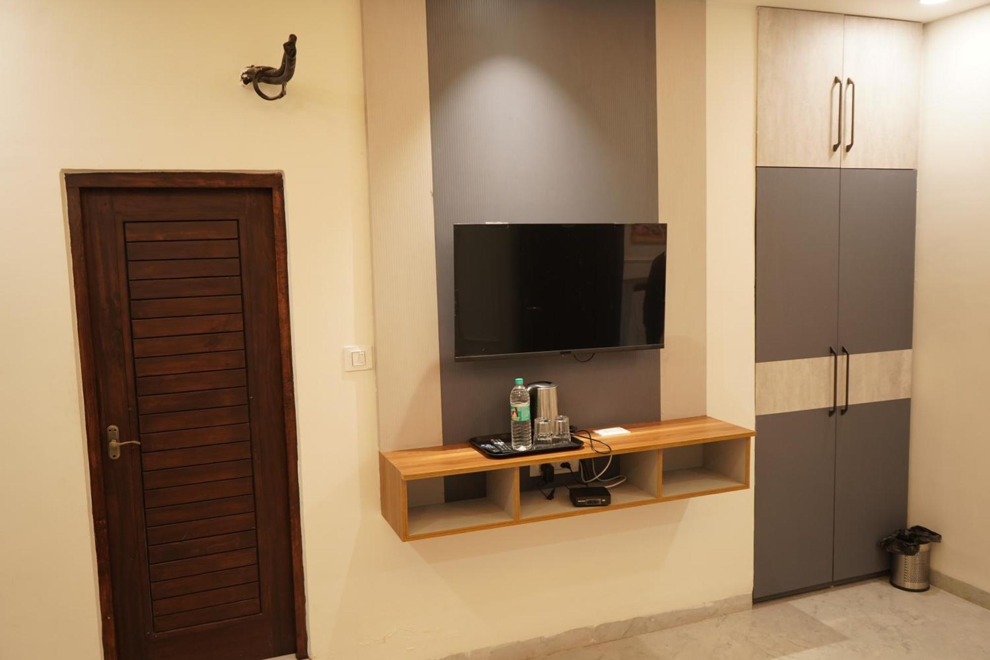 The Grand View Hotel Baijnath Bagian luar foto